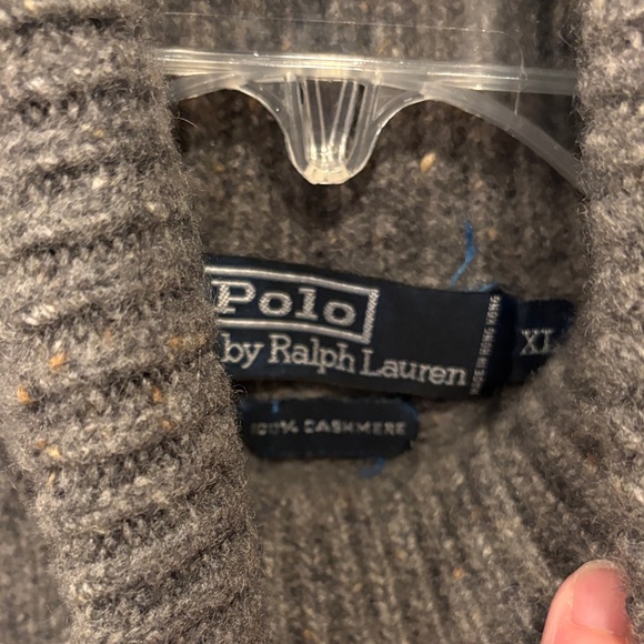 SOLD. DO NOT BUY Dark Brown Turtleneck Sweater 100% Cashmere cropped - Picture 4 of 6